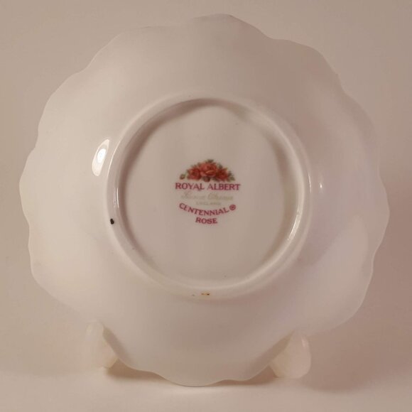 RARE Royal Albert Centennial Rose oyster shaped ring dish, candy dish - Picture 3 of 4